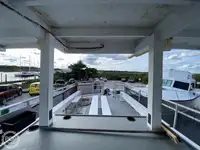 Kapal pesiar keur dijual