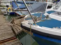 Kapal penyelamat keur dijual