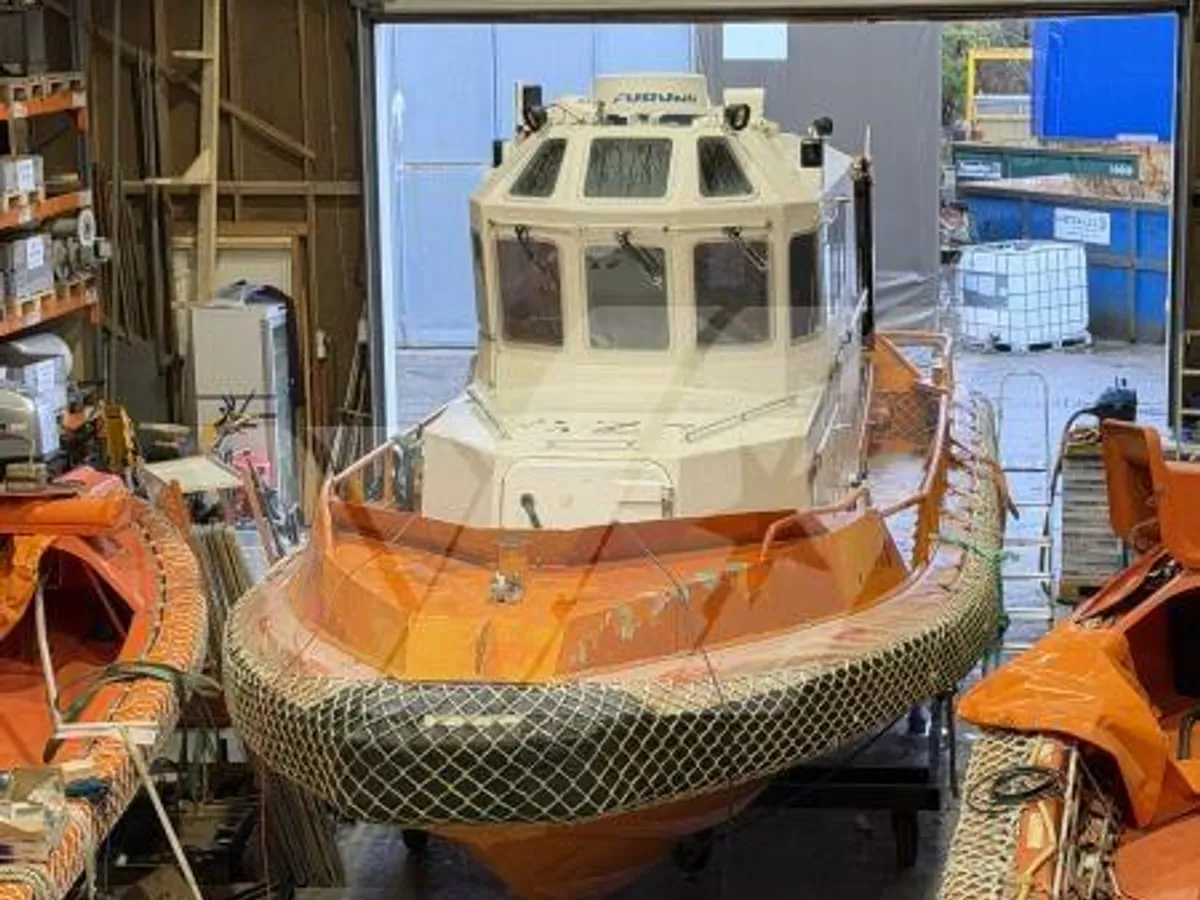 Kapal kerja keur dijual