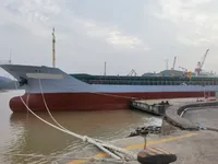 Kapal pangangkut barang curah keur dijual