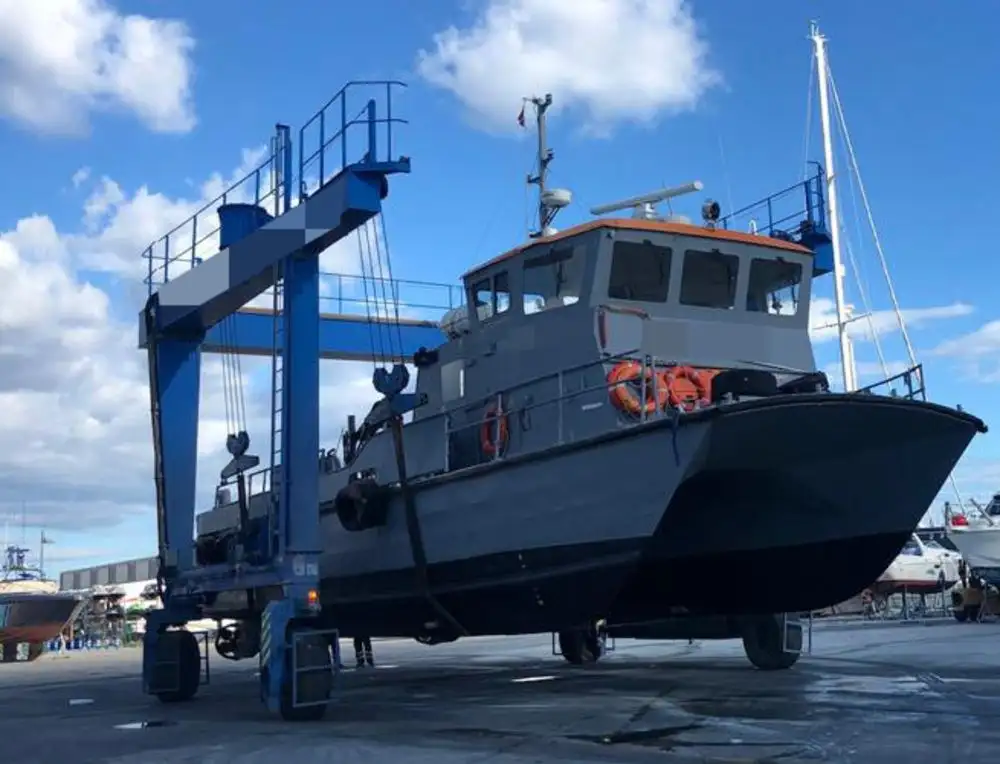 Kapal kerja keur dijual