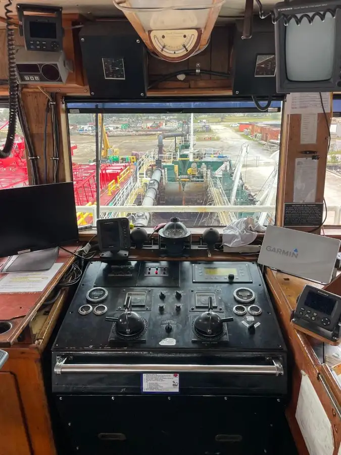 Kapal keruk keur dijual