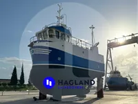 Kapal pangangkut lauk hirup keur dijual