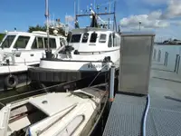 Kapal kerja keur dijual