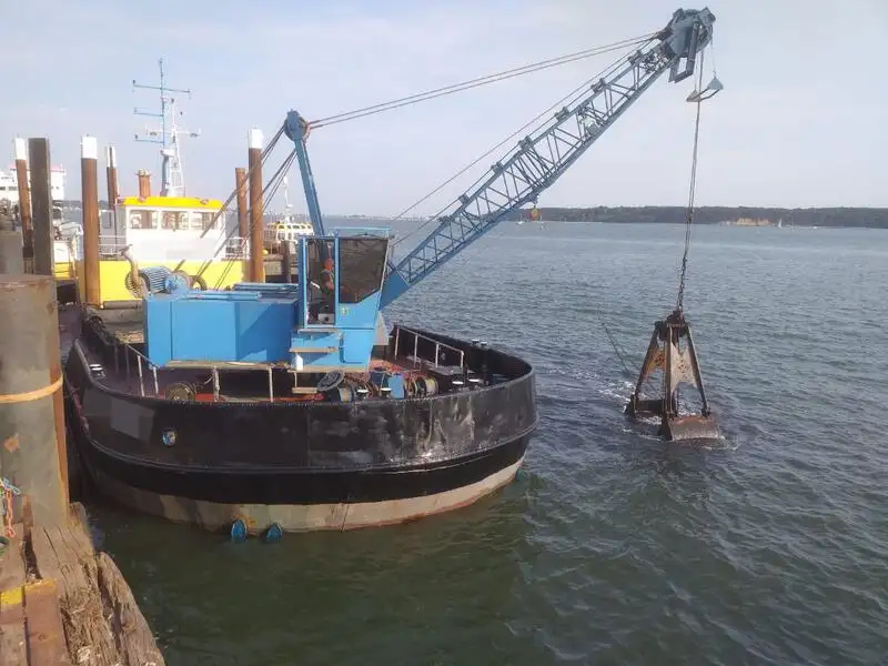 Kapal keruk keur dijual