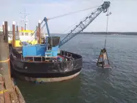 Kapal keruk keur dijual