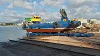 Kapal kerja keur dijual