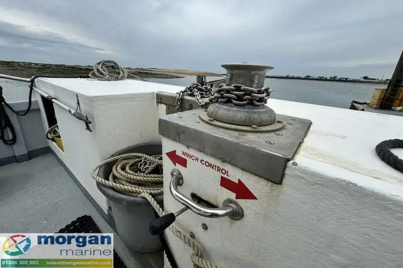 Kapal kerja keur dijual
