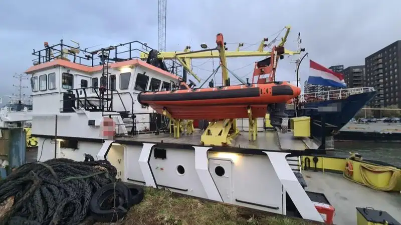 Kapal pasokan keur dijual