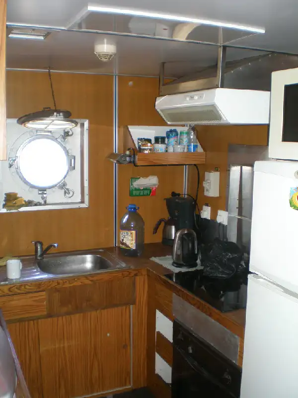 Kapal penarik keur dijual