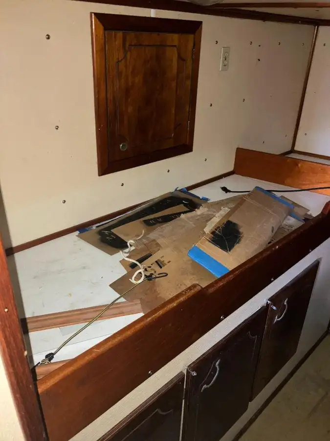 Kapal kru keur dijual