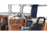 Kapal kerja keur dijual