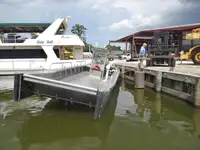Karajinan badarat, tank pikeun dijual