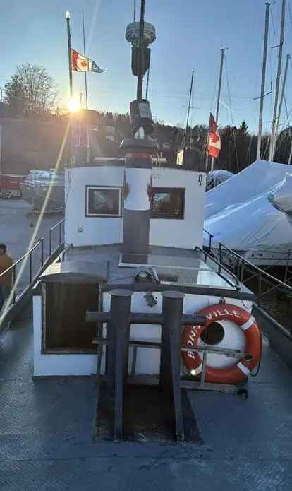 Kapal penarik keur dijual