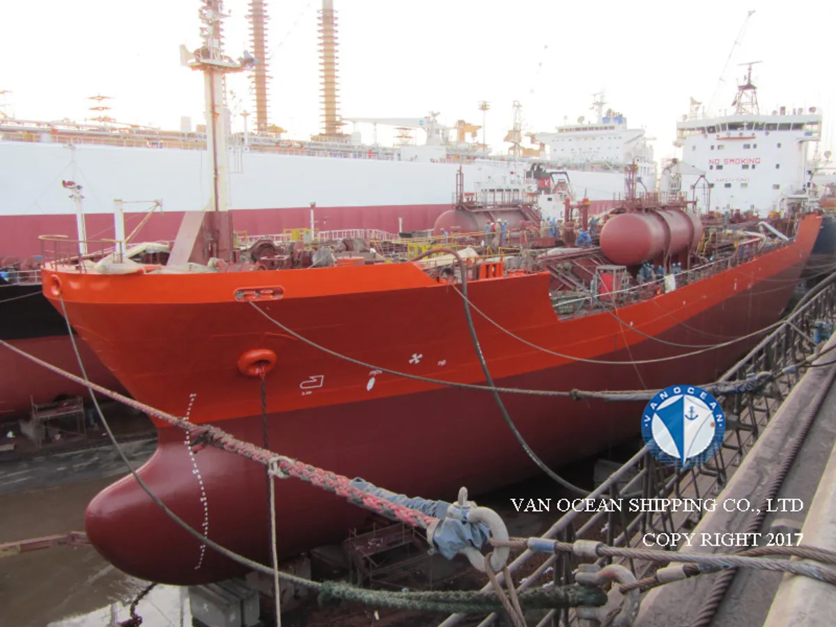 Kapal tangki minyak/bahan kimia keur dijual