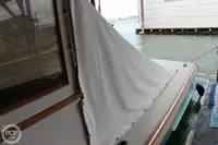 Kapal pangolahan lautan keur dijual