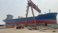 Kapal wadahna pikeun dijual