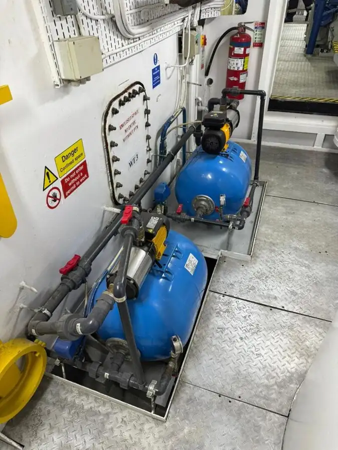 Kapal kontainer keur dijual