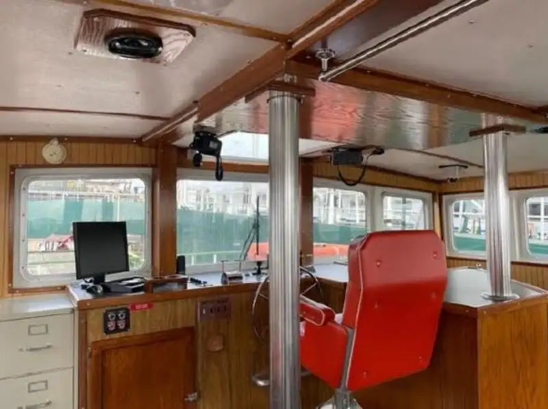 Kapal pesiar keur dijual