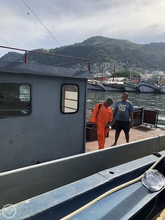 Kapal pasokan keur dijual