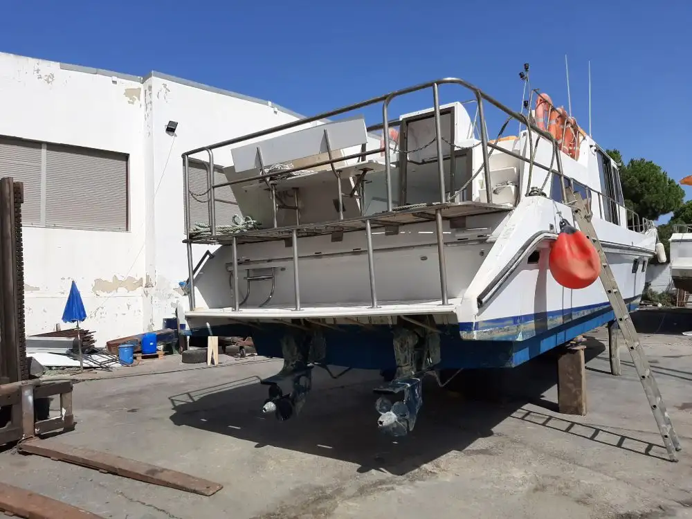 Kapal kru keur dijual