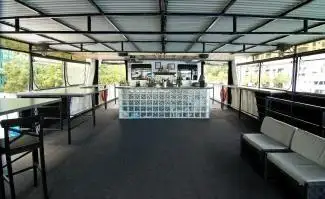 Kapal pesiar keur dijual