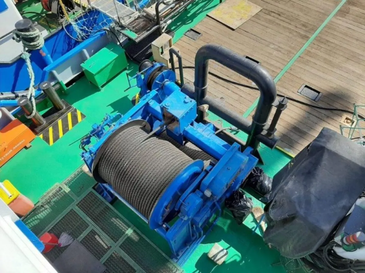 Kapal Penarik Jangkar (AHTS) keur dijual