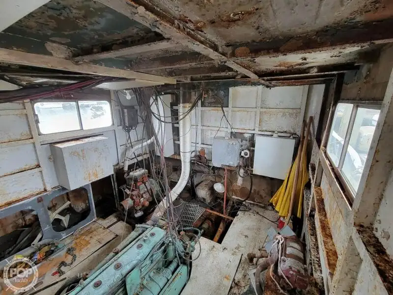 Kapal pasokan keur dijual