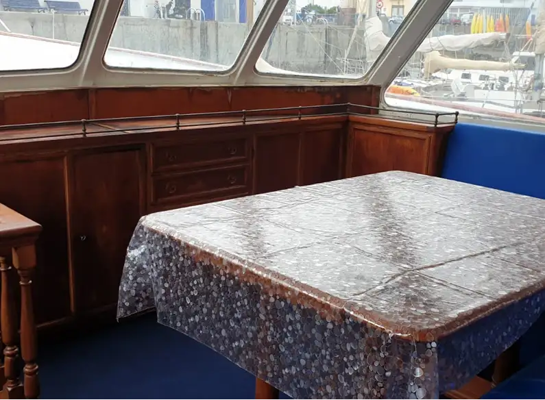 Kapal pesiar keur dijual