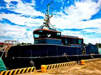 Kapal wadahna pikeun dijual