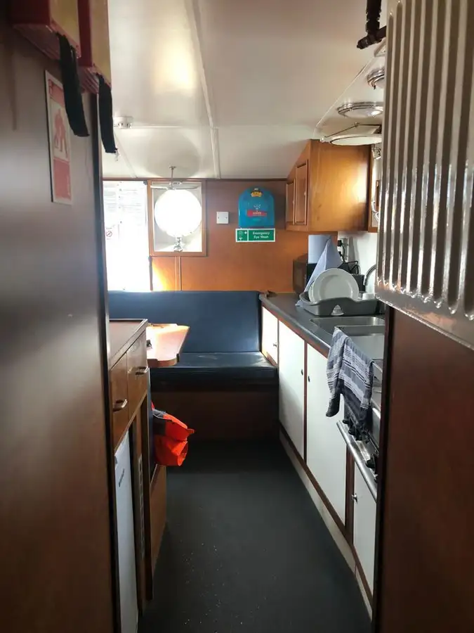 Kapal penarik keur dijual