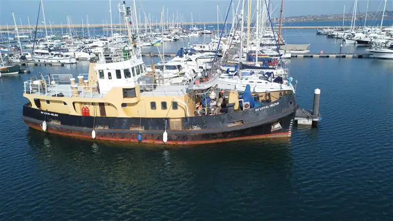 Kapal kerja keur dijual