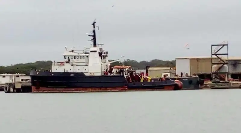 Kapal penarik keur dijual