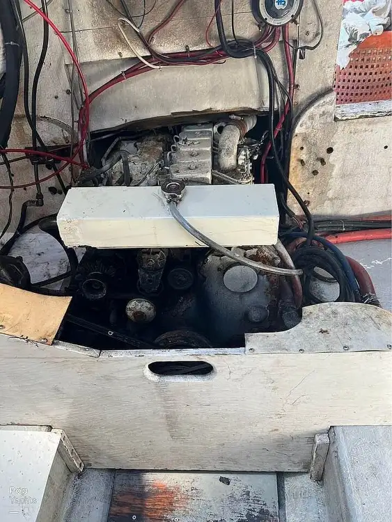 Kapal pangolahan lautan keur dijual