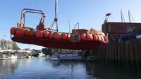 Kapal kerja keur dijual
