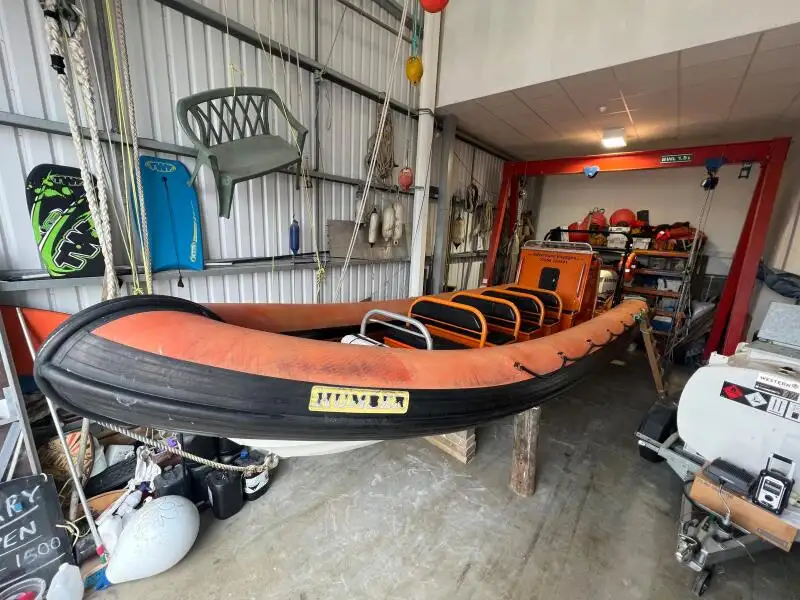 Kapal kerja keur dijual