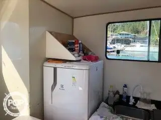 Kapal pasokan keur dijual
