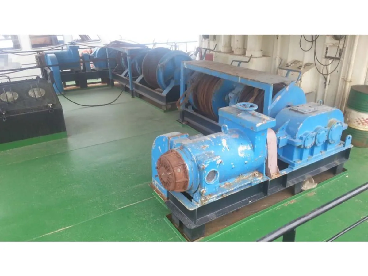 Kapal keruk keur dijual