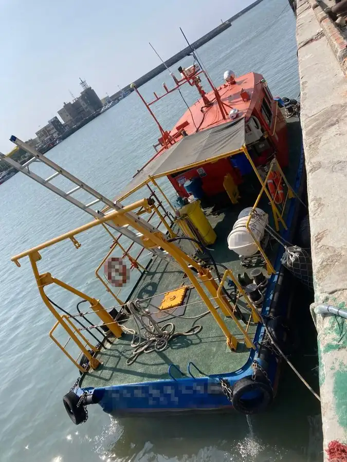 Kapal kerja keur dijual