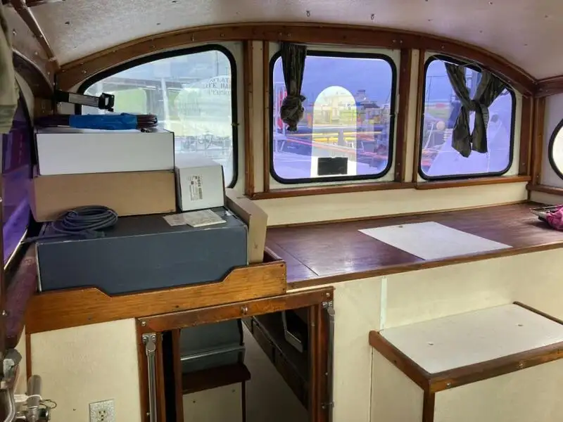 Kapal kru keur dijual
