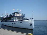 Kapal pesiar keur dijual