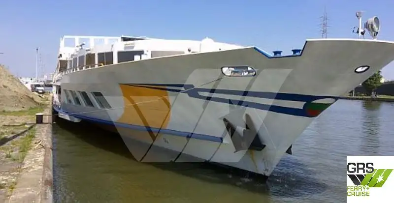 Kapal pesiar keur dijual
