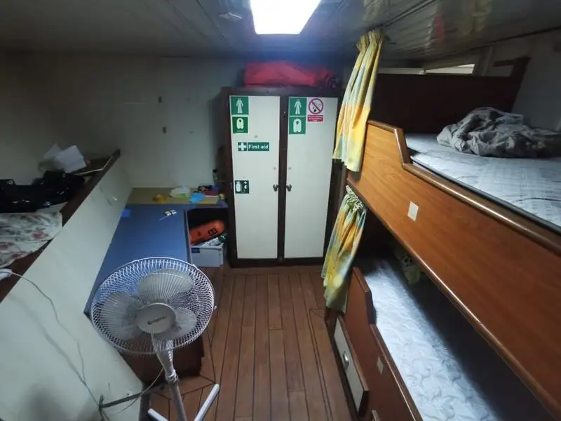 Kapal pasokan keur dijual