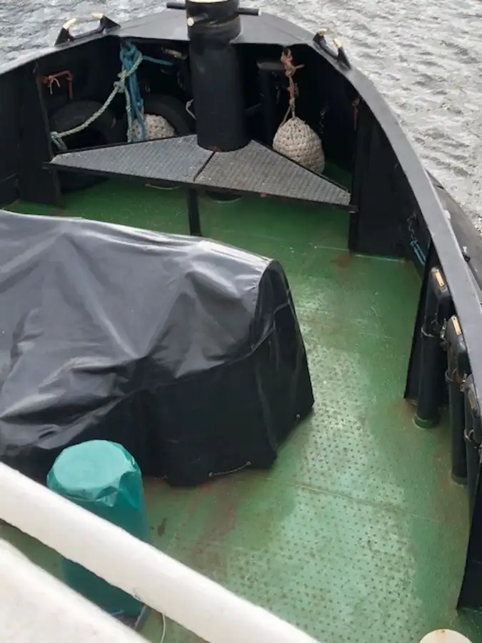 Kapal penarik keur dijual