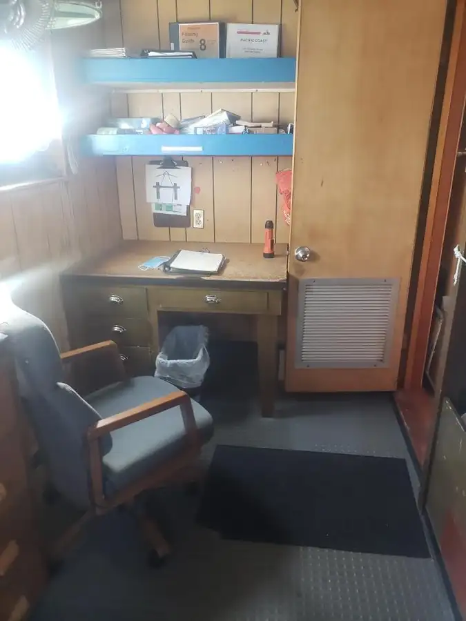 Kapal penarik keur dijual