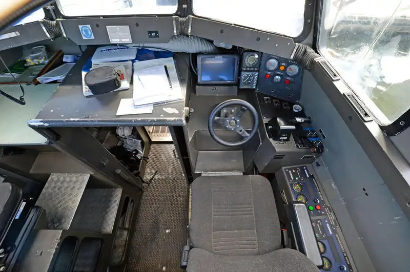 Kapal angkatan laut / militer keur dijual