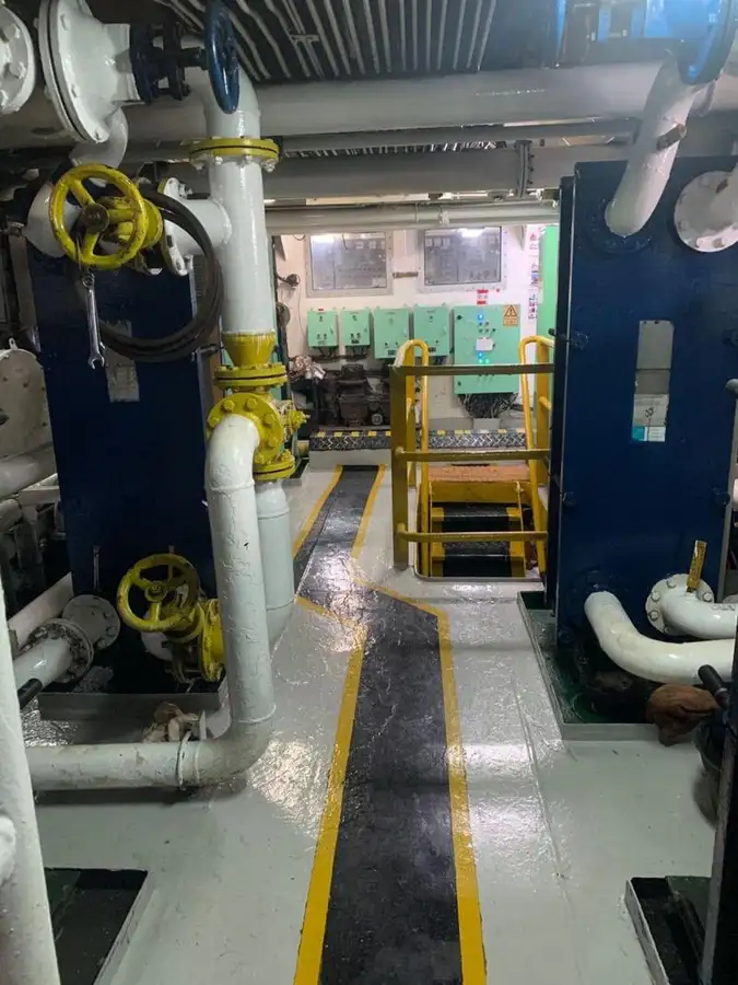 Kapal pasokan keur dijual