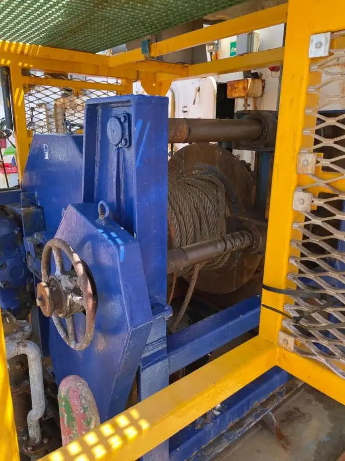 Kapal kerja keur dijual