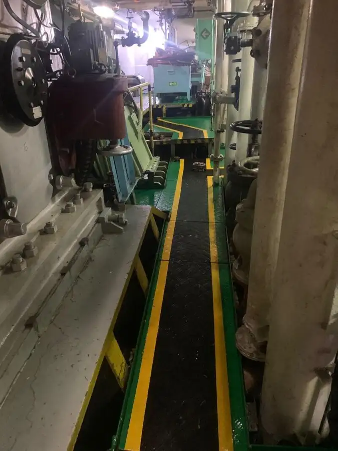 Kapal pasokan keur dijual