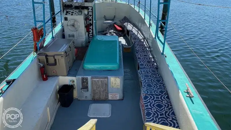 Kapal pesiar keur dijual